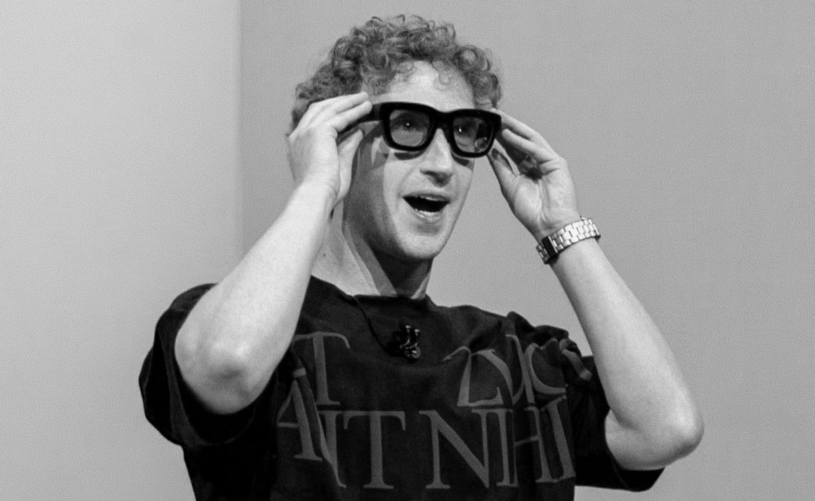 Mark Zuckerberg com os novos óculos