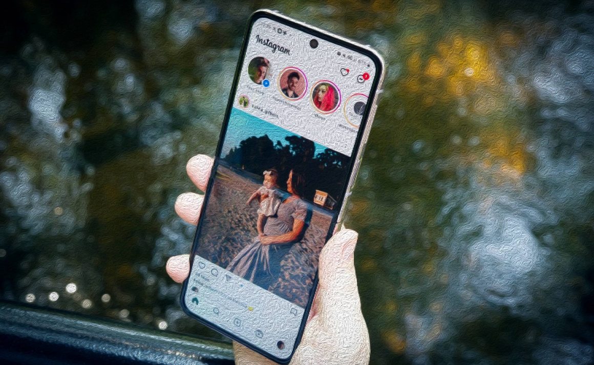 Telemóvel na rede social Instagram
