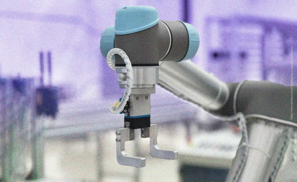 Faculdade de Engenharia da UEM moderniza o ensino com equipamentos robóticos