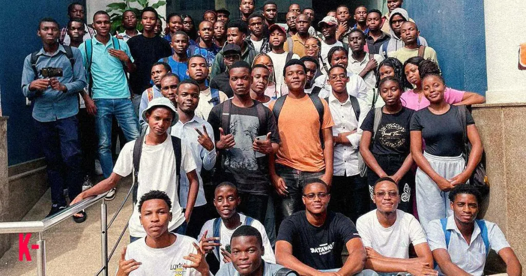 WebDevz Start: MozDevz Foco Capacita Mais de 70 Jovens em Desenvolvimento Web
