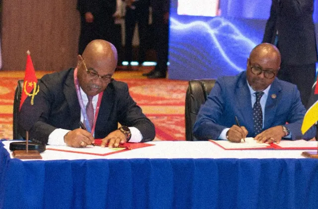 Angola e Moçambique fortalecem laços no sector de tecnologia e comunicações