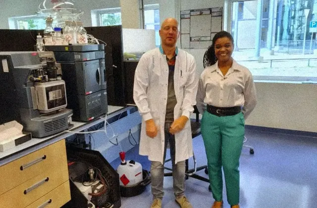 Pesquisadores Moçambicanos Usam Inteligência Artificial Para Transformar Planta Africana em Esperança Contra o HIV